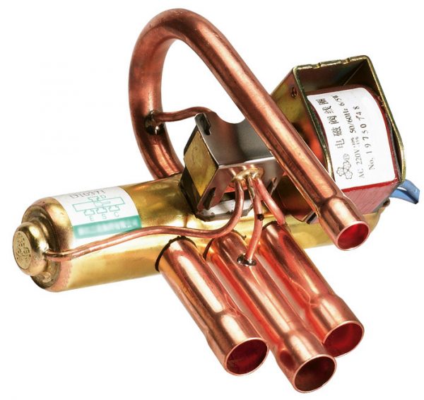 REVERSING VALVE